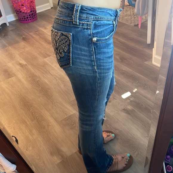 Miss Me Boot Distressed Low Rise | Size 29 - Picture 3 of 16